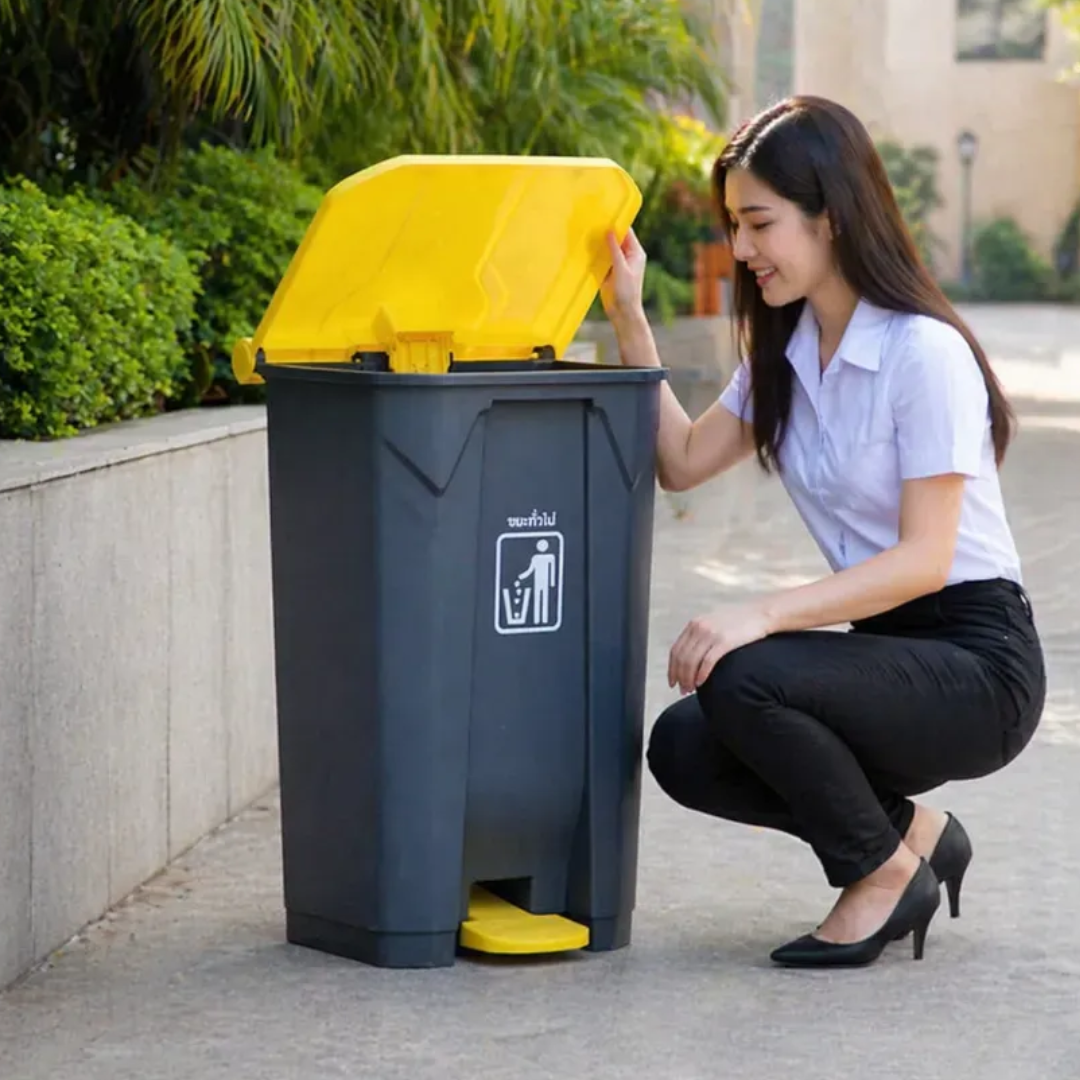 Heavy-duty extra large capacity dustbins