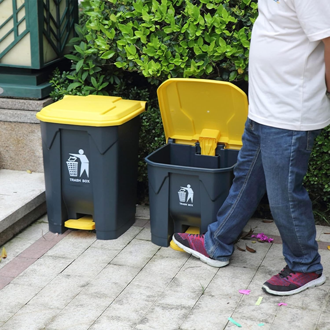 Heavy-duty extra large capacity dustbins