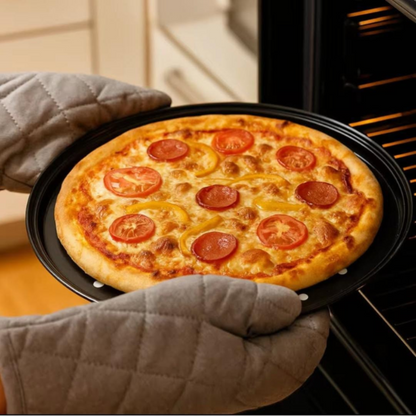 Non-Stick Perforated Pizza Pan (31 cm)